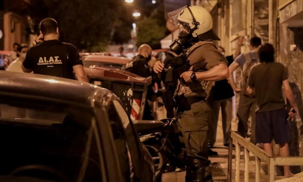 Ανθρωποκυνηγητό για το βιαστή της καθαρίστριας στα Πετράλωνα